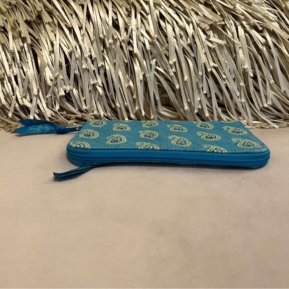 VERA BRADLEY Bermuda Blue Zip Around Wallet Long Green Paisley Retired Travel - Picture 6 of 11